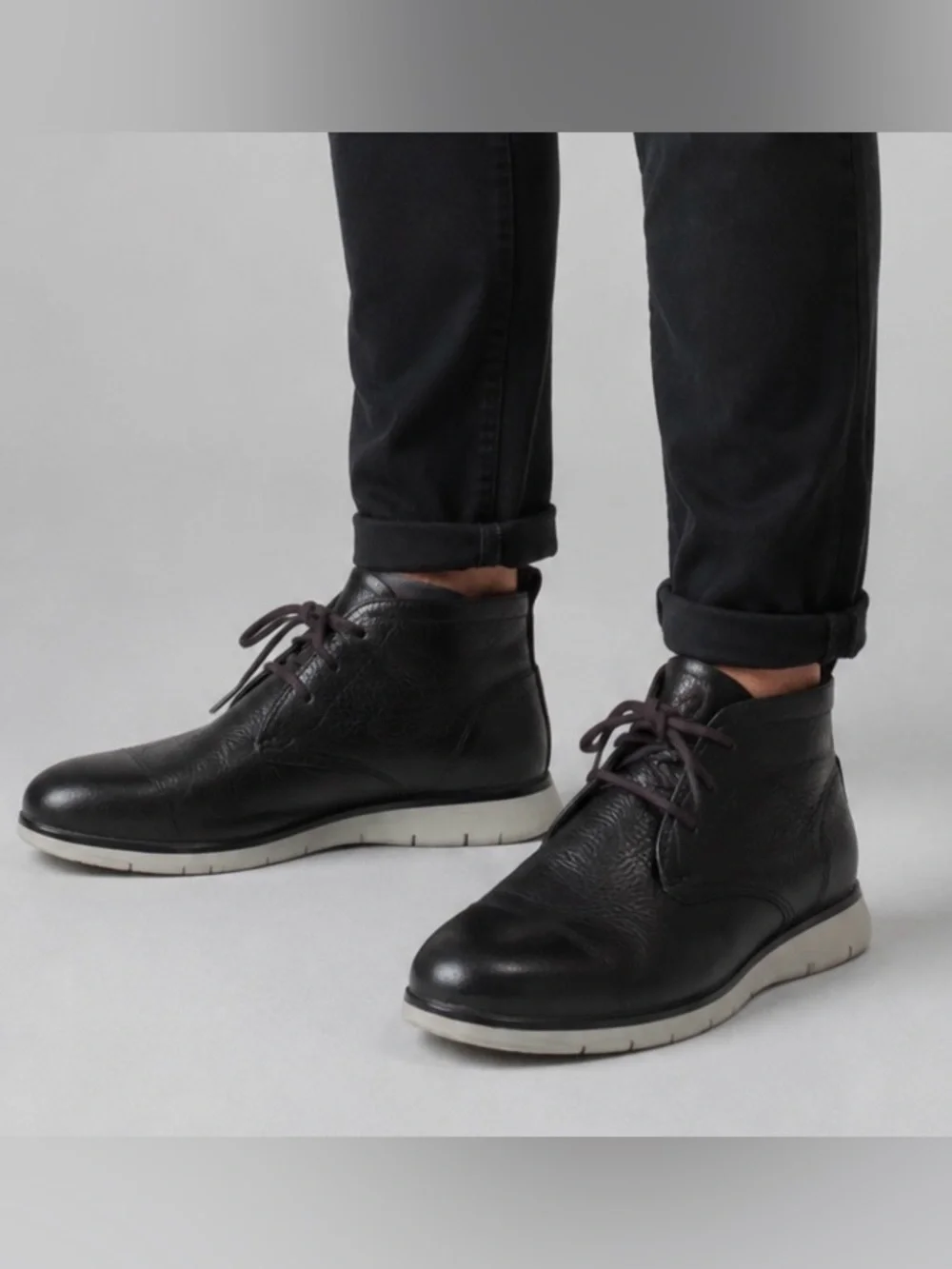 UGG Australia Men Size 12 Black Leather Chukka Boots Lace Up Ankle Shoes 1013234